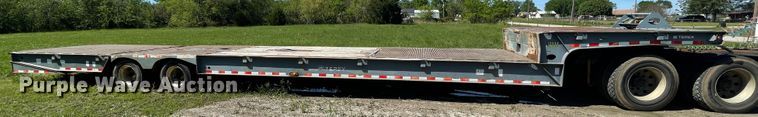 image for item IR9984 2008 Terex  drop deck equipment trailer