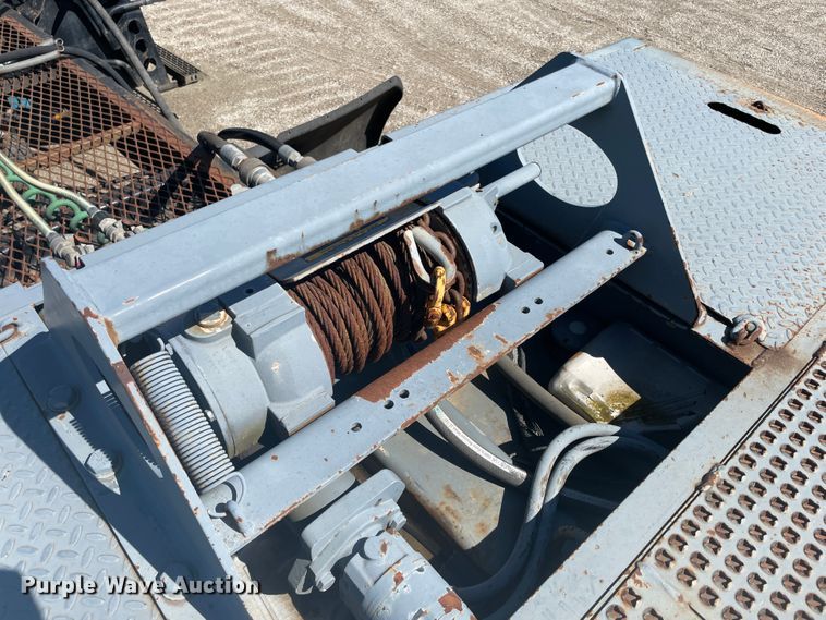 image for item IR9984 2008 Terex  drop deck equipment trailer