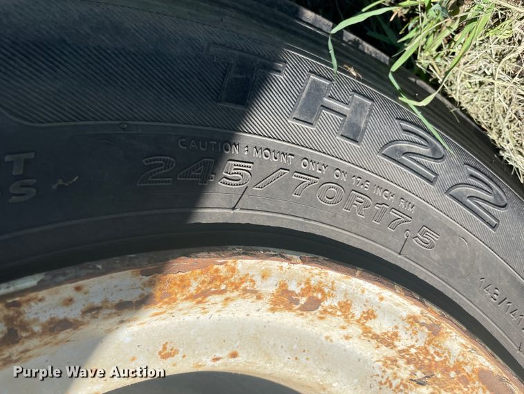 image for item IR9984 2008 Terex  drop deck equipment trailer