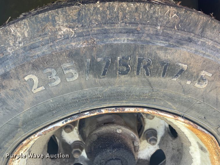 image for item IR9984 2008 Terex  drop deck equipment trailer