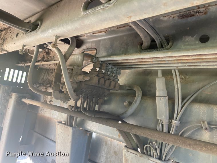 image for item IR9984 2008 Terex  drop deck equipment trailer