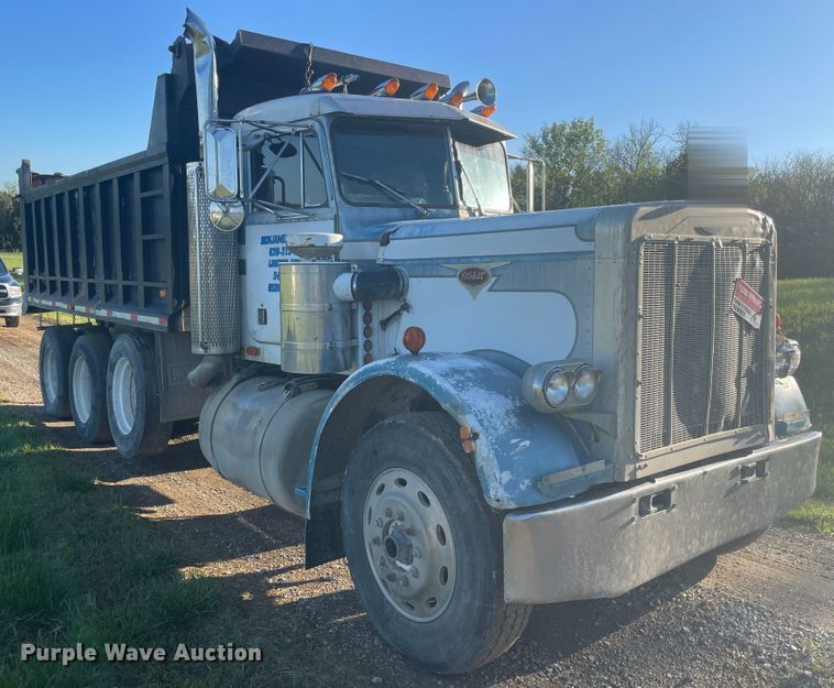 image for item IR9985 1986 Peterbilt 359  dump truck