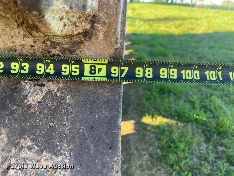 image for item IR9985 1986 Peterbilt 359  dump truck