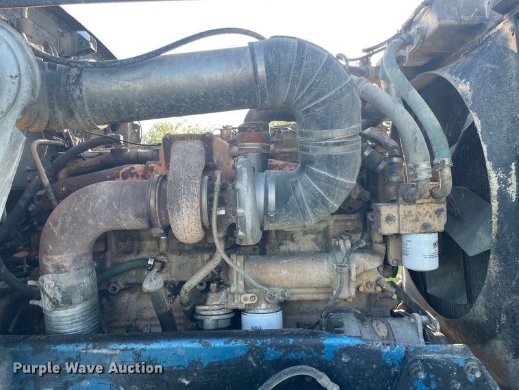 image for item IR9985 1986 Peterbilt 359  dump truck