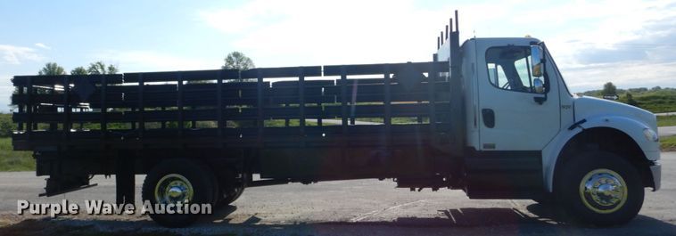 image for item IT9031 2011 Freightliner Business Class M2  flatbed truck