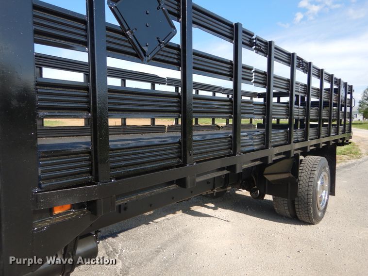 image for item IT9031 2011 Freightliner Business Class M2  flatbed truck