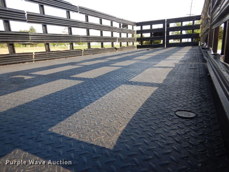 image for item IT9031 2011 Freightliner Business Class M2  flatbed truck