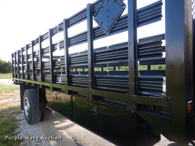 image for item IT9031 2011 Freightliner Business Class M2  flatbed truck