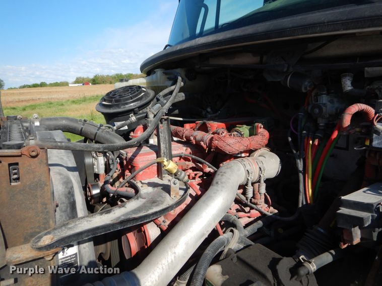 image for item IT9031 2011 Freightliner Business Class M2  flatbed truck