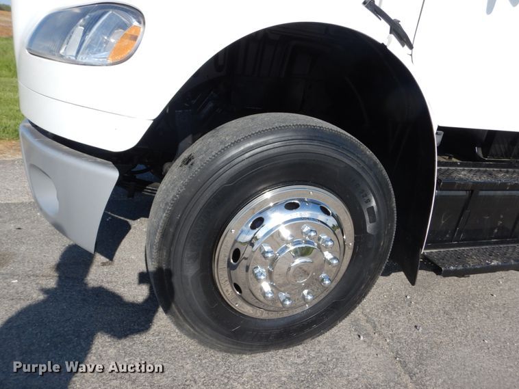 image for item IT9031 2011 Freightliner Business Class M2  flatbed truck