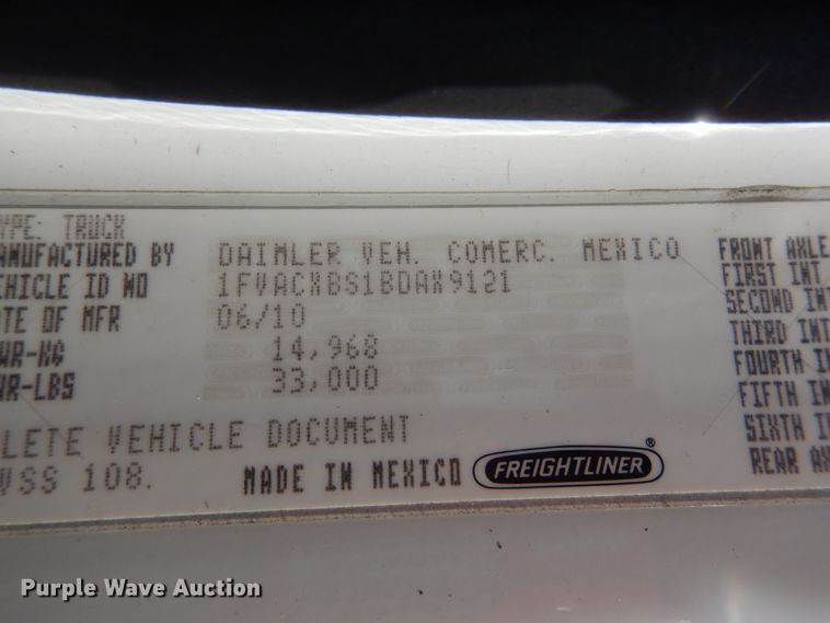 image for item IT9031 2011 Freightliner Business Class M2  flatbed truck