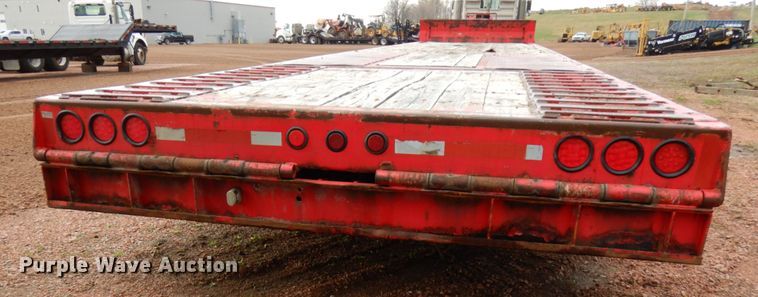 image for item IT9259 2006 Trail King TK70HT-502  drop deck equipment trailer