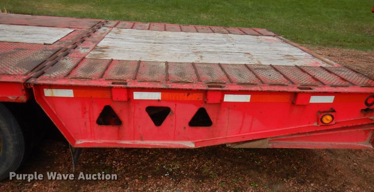 image for item IT9259 2006 Trail King TK70HT-502  drop deck equipment trailer