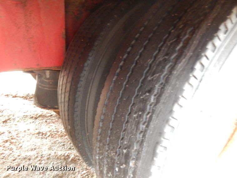 image for item IT9259 2006 Trail King TK70HT-502  drop deck equipment trailer