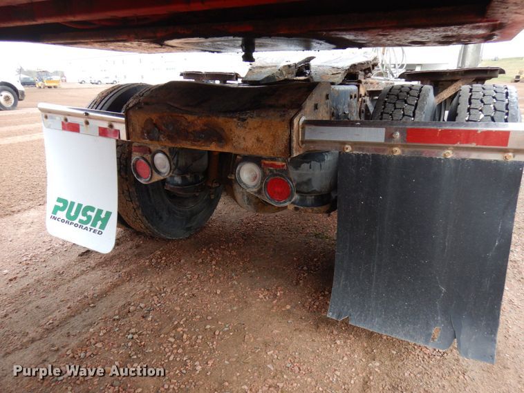 image for item IT9260 2006 Peterbilt 379  semi truck