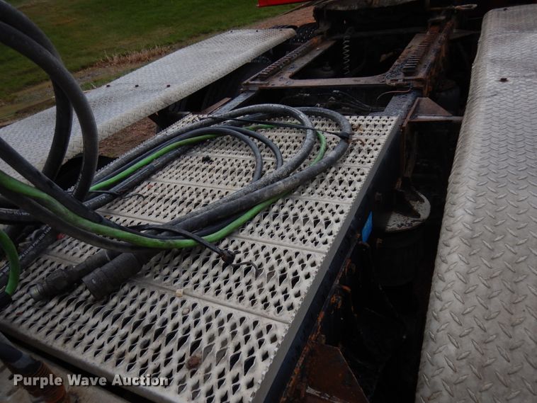 image for item IT9260 2006 Peterbilt 379  semi truck