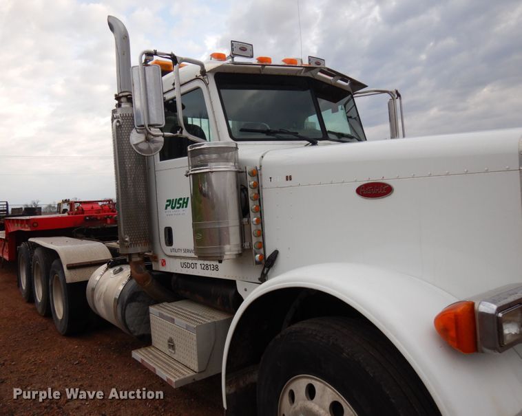 image for item IT9260 2006 Peterbilt 379  semi truck