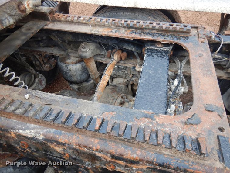 image for item IT9260 2006 Peterbilt 379  semi truck