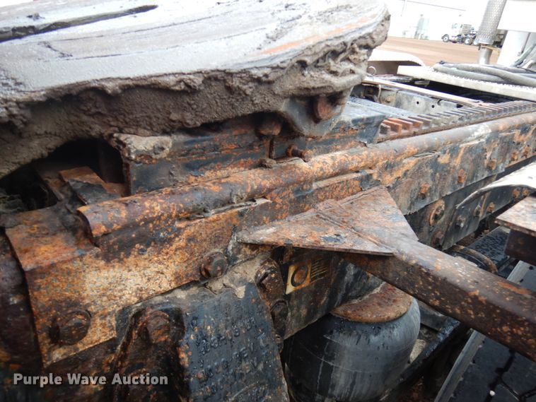 image for item IT9260 2006 Peterbilt 379  semi truck