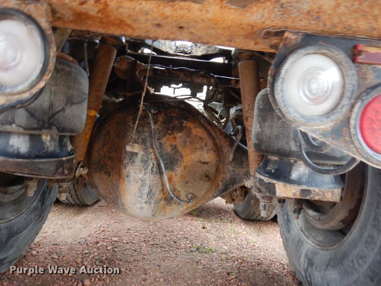 image for item IT9260 2006 Peterbilt 379  semi truck