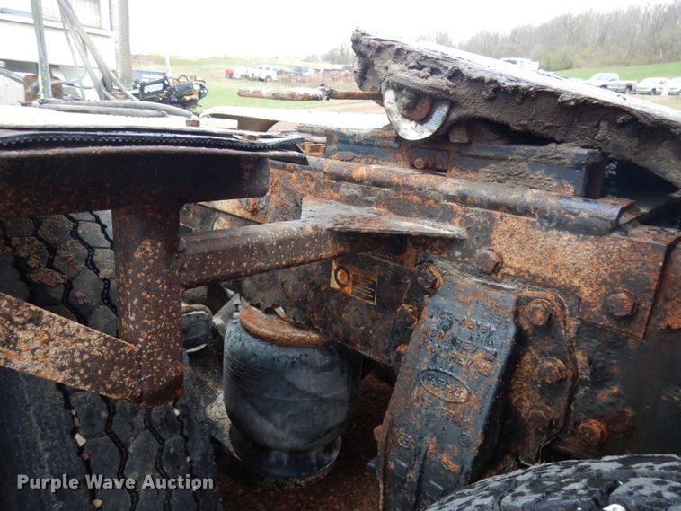 image for item IT9260 2006 Peterbilt 379  semi truck