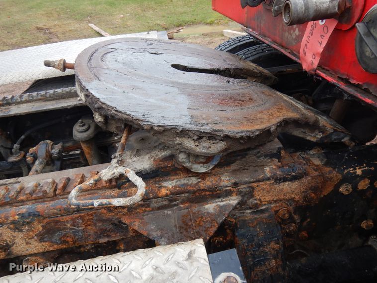 image for item IT9260 2006 Peterbilt 379  semi truck