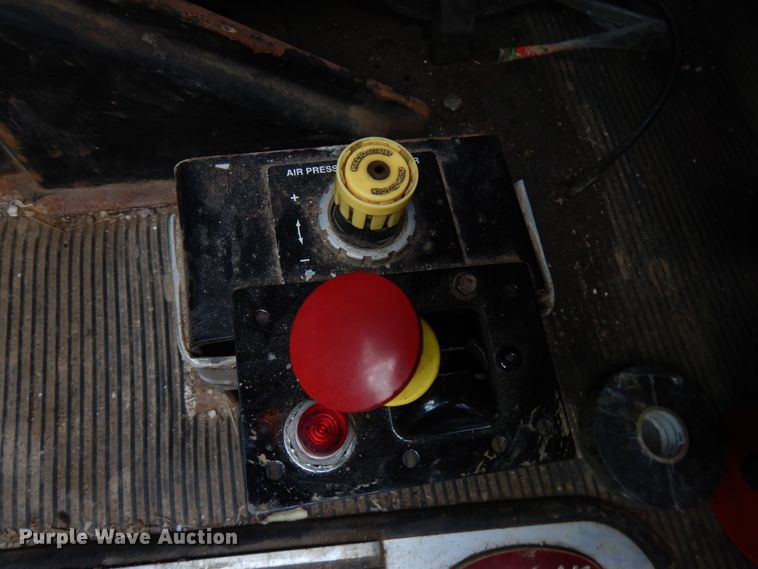 image for item IT9260 2006 Peterbilt 379  semi truck