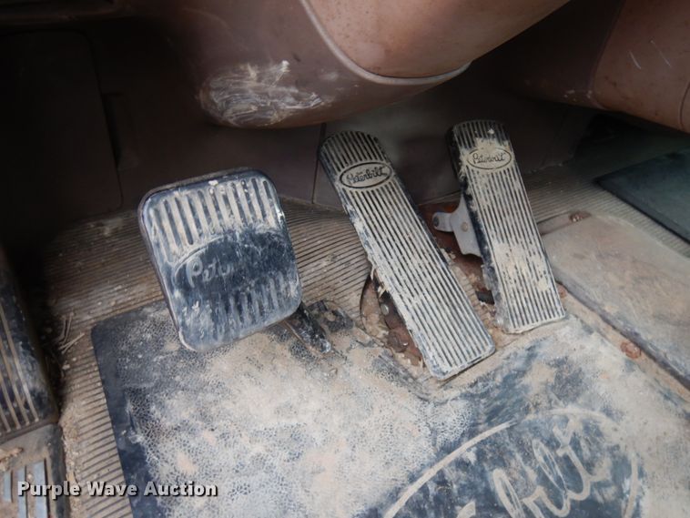 image for item IT9260 2006 Peterbilt 379  semi truck