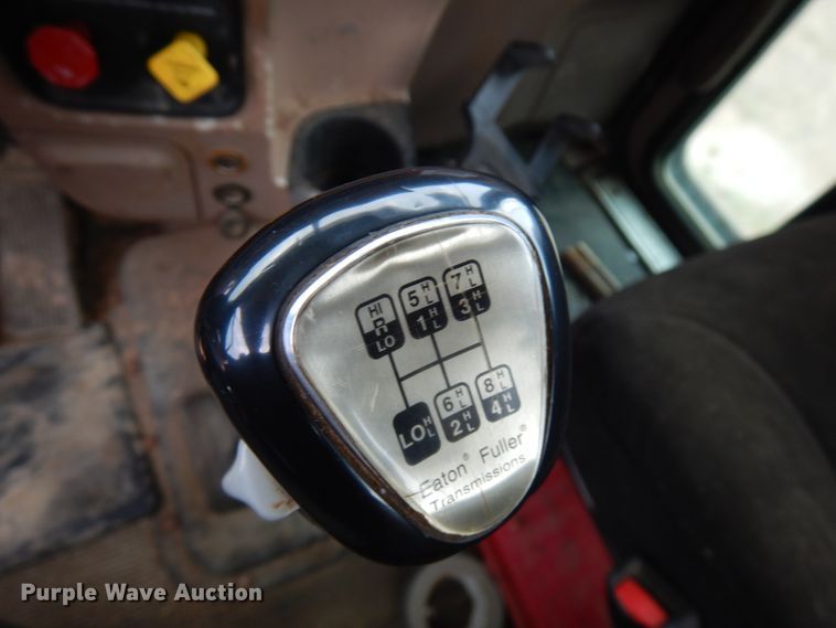 image for item IT9260 2006 Peterbilt 379  semi truck