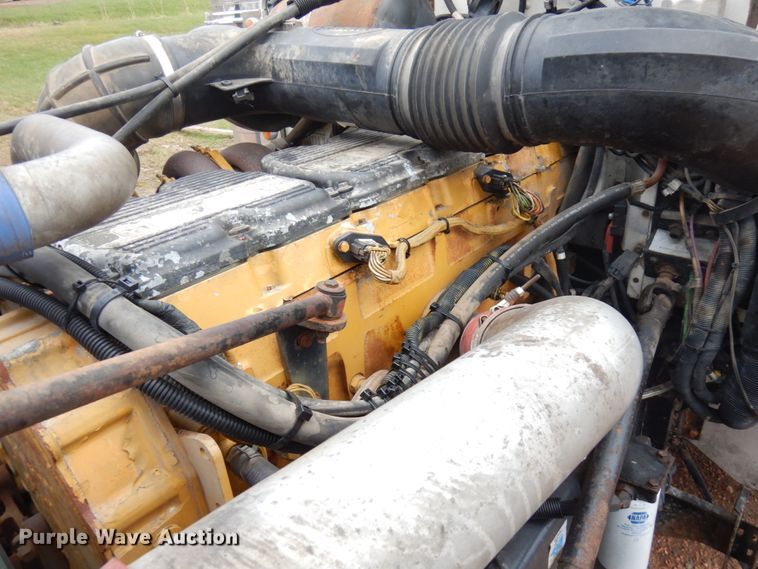 image for item IT9260 2006 Peterbilt 379  semi truck