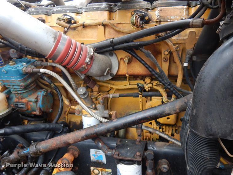 image for item IT9260 2006 Peterbilt 379  semi truck