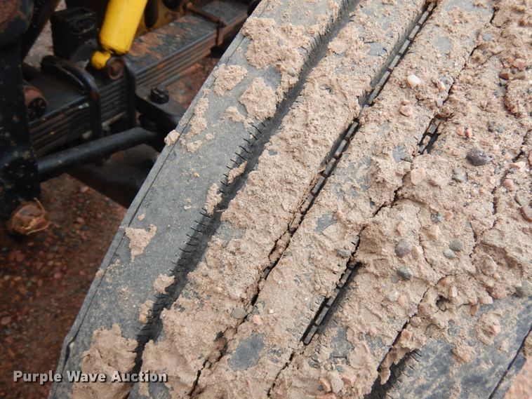 image for item IT9260 2006 Peterbilt 379  semi truck