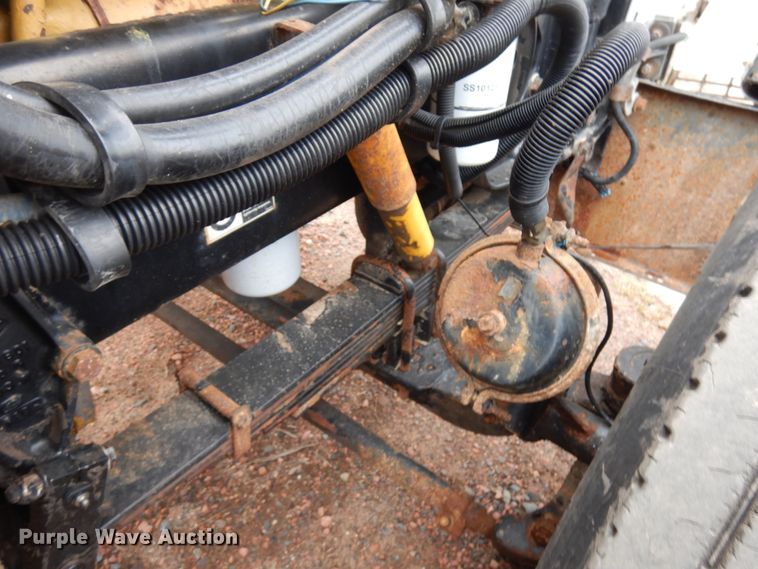 image for item IT9260 2006 Peterbilt 379  semi truck