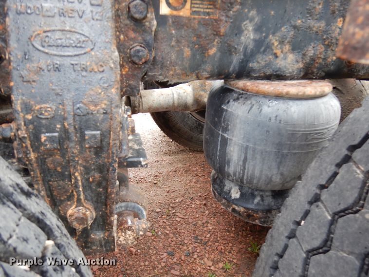 image for item IT9260 2006 Peterbilt 379  semi truck