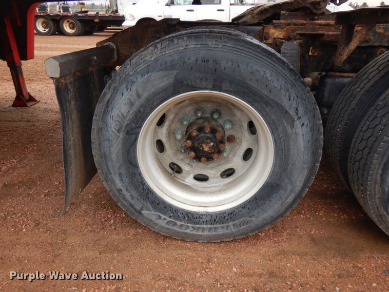 image for item IT9260 2006 Peterbilt 379  semi truck