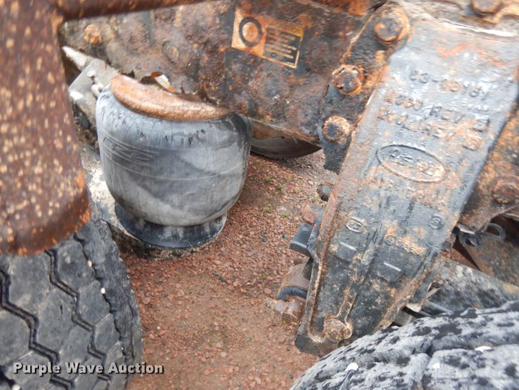 image for item IT9260 2006 Peterbilt 379  semi truck