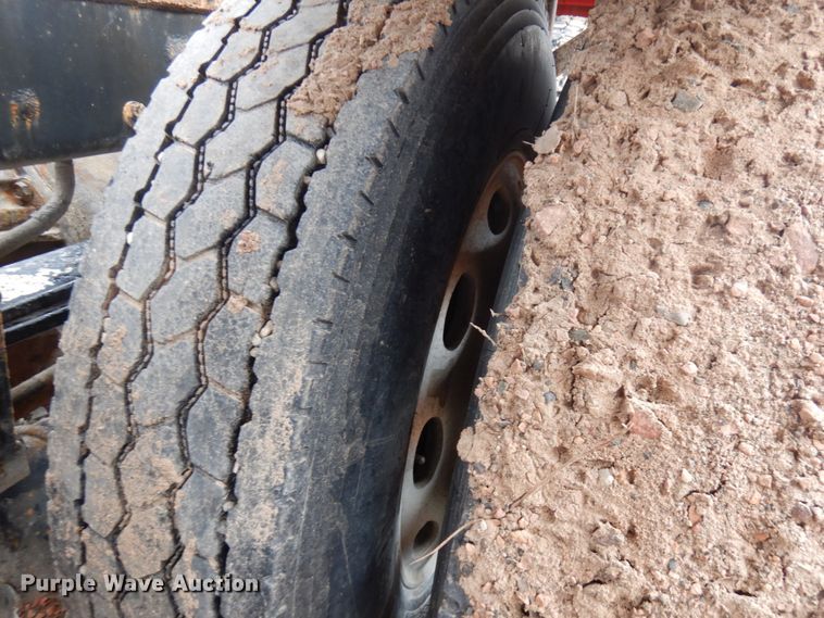 image for item IT9260 2006 Peterbilt 379  semi truck