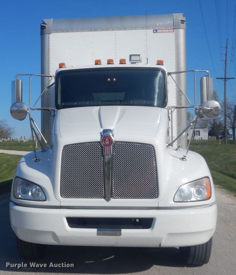 image for item IY9617 2013 Kenworth T270  box truck