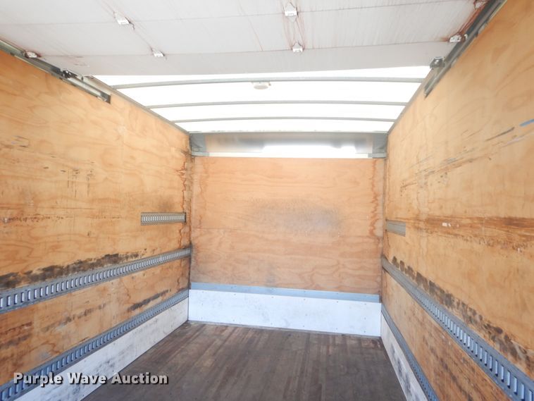 image for item IY9617 2013 Kenworth T270  box truck