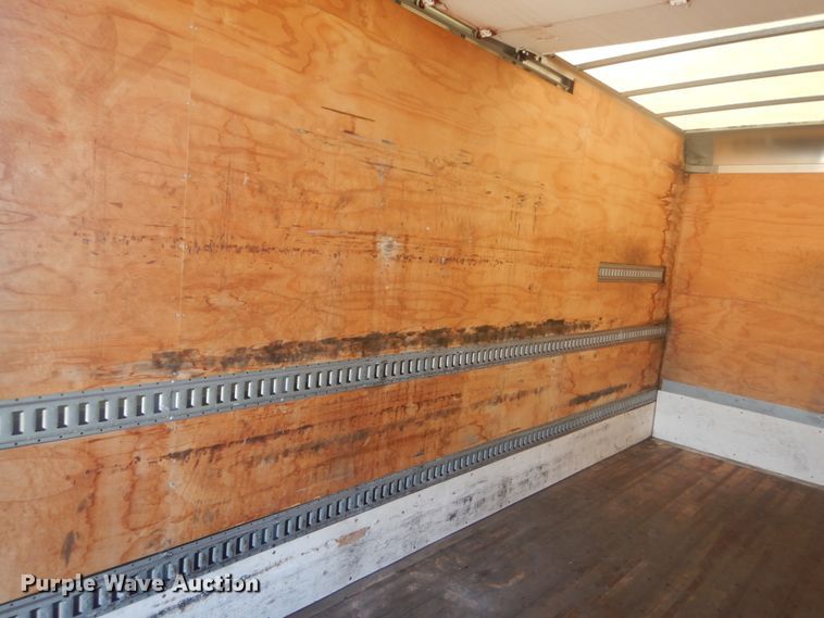 image for item IY9617 2013 Kenworth T270  box truck