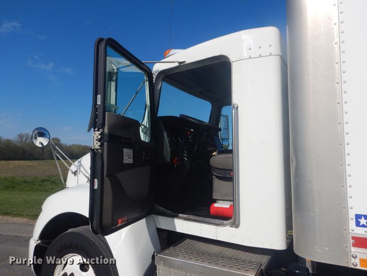 image for item IY9617 2013 Kenworth T270  box truck