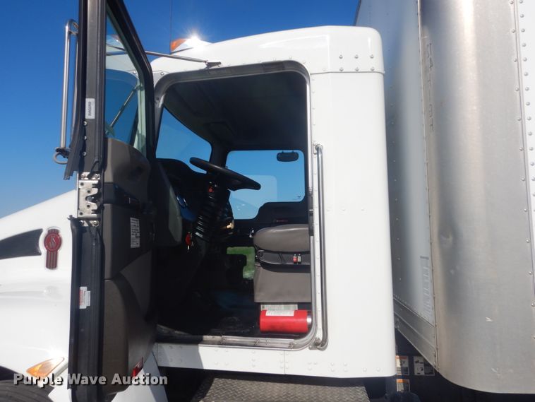 image for item IY9617 2013 Kenworth T270  box truck