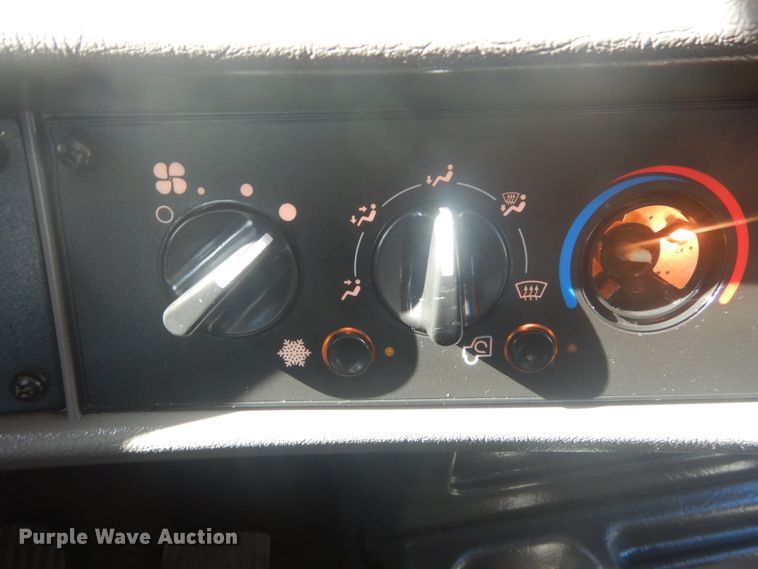 image for item IY9617 2013 Kenworth T270  box truck