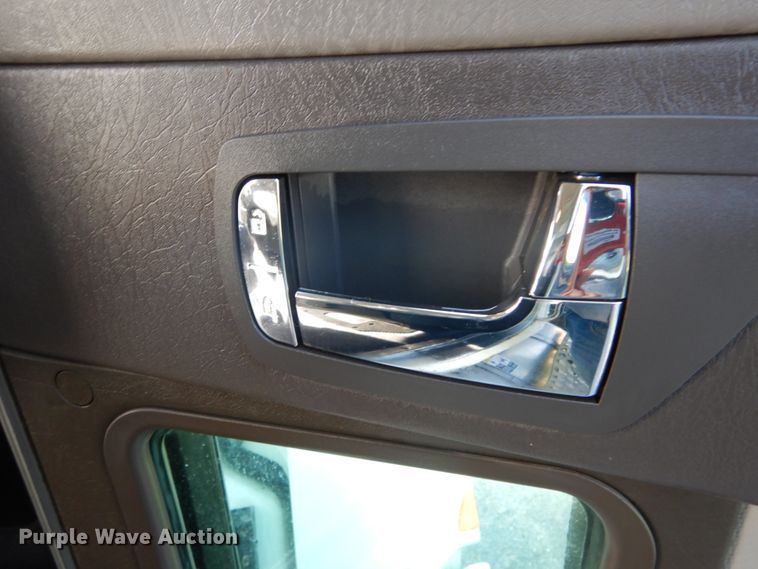 image for item IY9617 2013 Kenworth T270  box truck