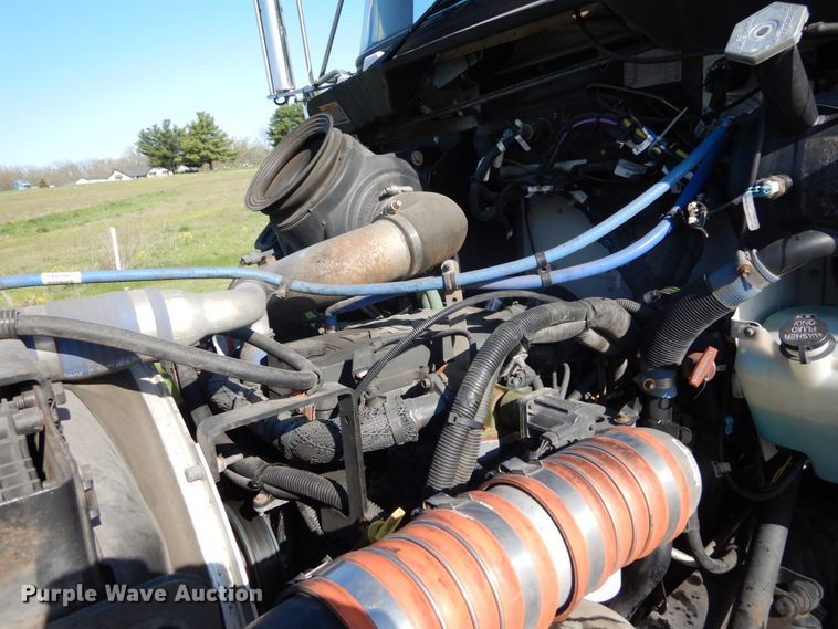 image for item IY9617 2013 Kenworth T270  box truck