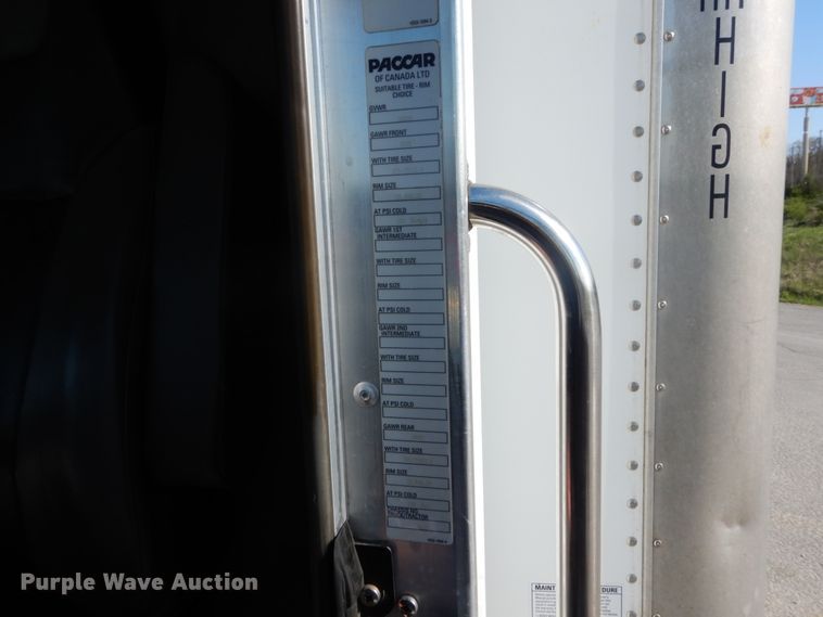 image for item IY9617 2013 Kenworth T270  box truck