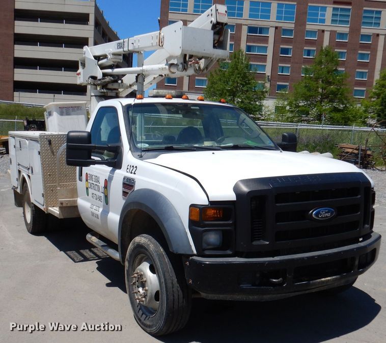 image for item DA5290 2008 Ford F550 XL  bucket truck
