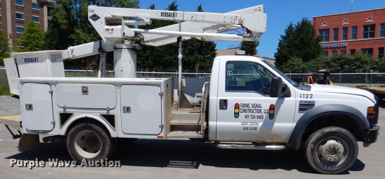 image for item DA5290 2008 Ford F550 XL  bucket truck