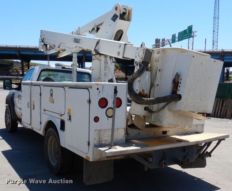image for item DA5290 2008 Ford F550 XL  bucket truck