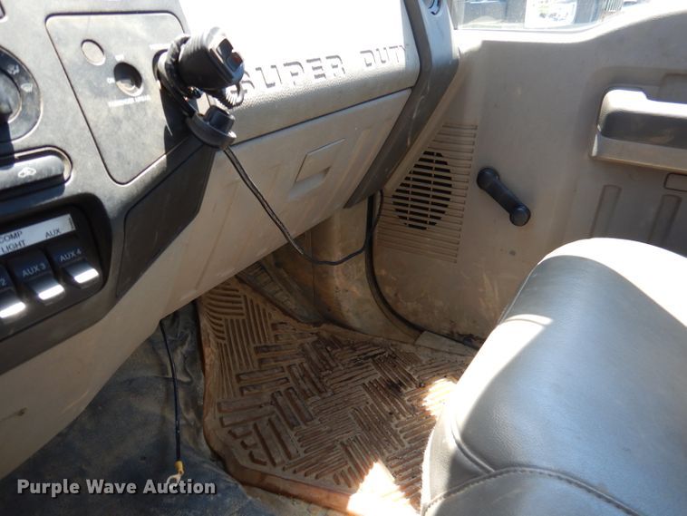 image for item DA5290 2008 Ford F550 XL  bucket truck